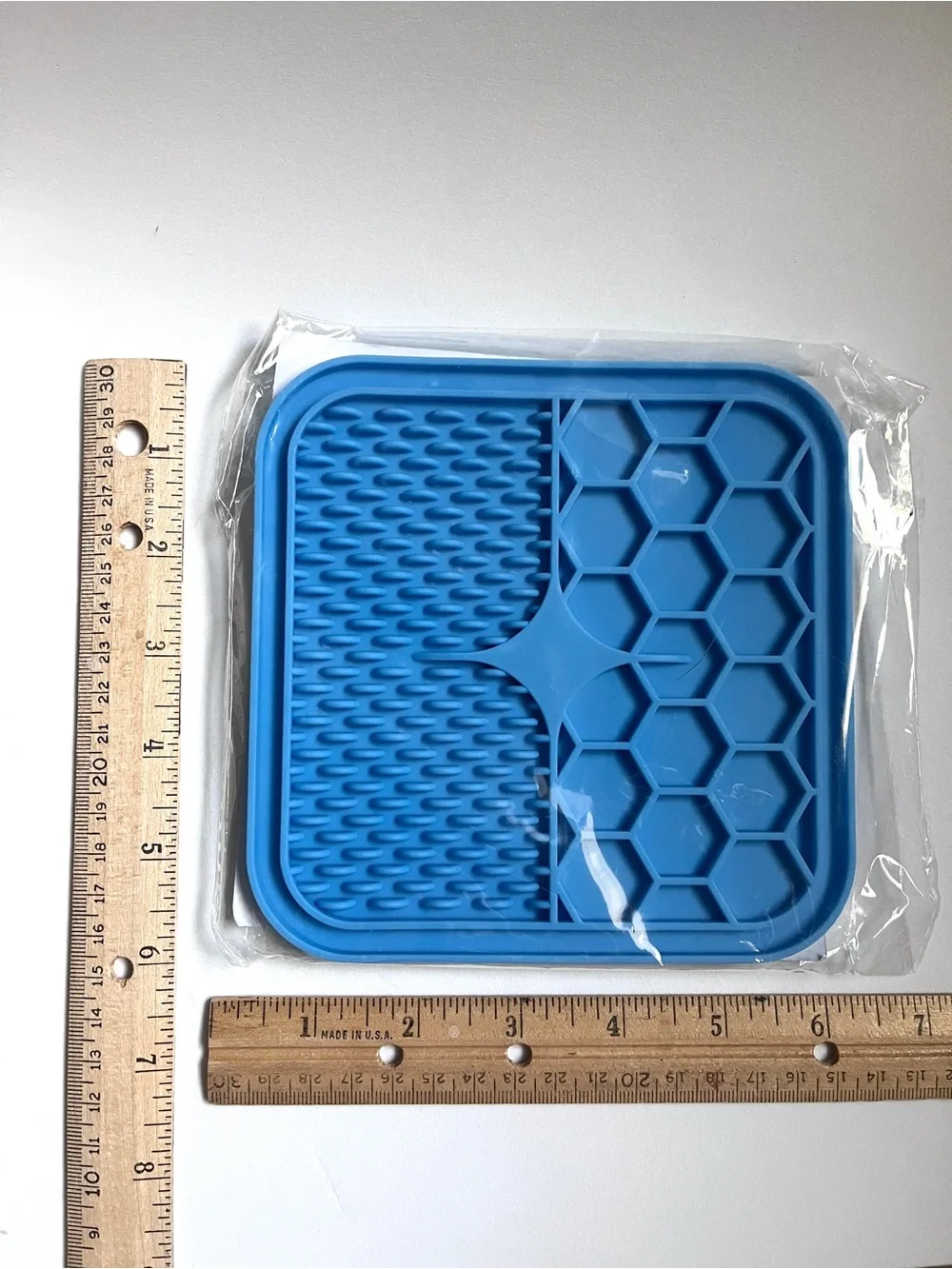 Silicone Blue Pet Licking Mat BPA Free NEW 6 inches Square